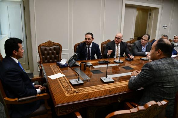 بين منجم أبطال وصفقة حائرة، مدرسة الموهوبين في مهب الريح بسبب الشباب والرياضةالسبت 05/أغسطس/2023 - 10:49 م
نالت مدرسة الموهوبين رياضيا شهرة واسعة في مصر على مدار العقود الماضي، بعدما تم إنشاؤها في تسعينيات القرن الماضي وكان الهدف منها هو توفير المناخ الصحي للرياضي في مختلف اللعبات.