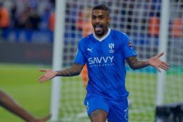 الهلال بـ10 لاعبين يضرب الشباب 2-0 فى شوط مثير بنصف نهائى العرب.. فيديو