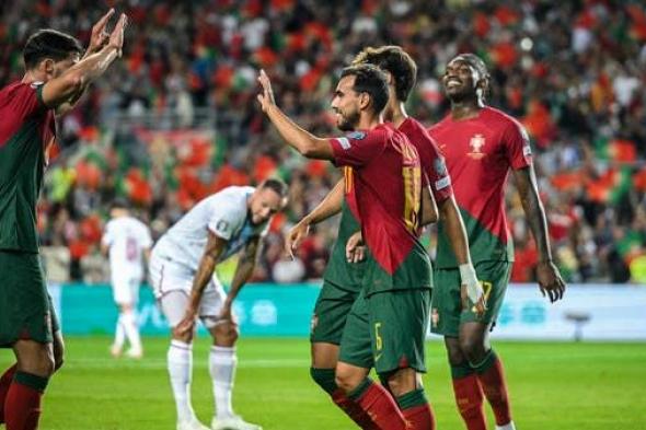 البرتغال تسحق لوكسمبورغ بتسعة أهداف تاريخيةأصبح منتخب البرتغال على أعتاب التأهل لنهائيات كأس الأمم الأوروبية لكرة القدم (يورو 2024)، المقرر إقامتها في ألمانيا صيف العام المقبل.وفاز المنتخب ...