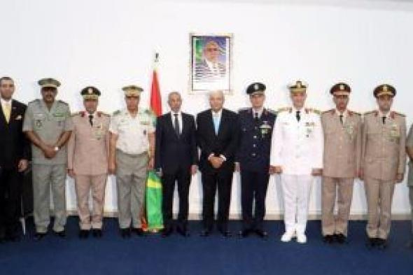 تكريم ضباط من القوات المسلحة بكلية الدفاع لدول الساحل الخمس