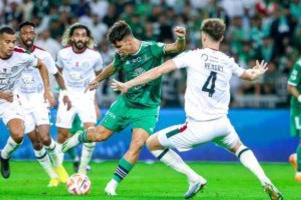 التعادل السلبي يحسم لقاء الأهلي والاتفاق في الدوري السعودي