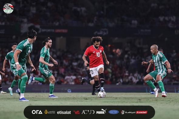 إسلام سليماني: منتخب مصر كبير حتى لو بعشرة لاعبين (فيديو)الإثنين 16/أكتوبر/2023 - 10:07 م
أشاد إسلام سليماني الهداف التاريخي لمنتخب الجزائر، بالمستوى الذي قدمه منتخب مصر أمام الجزائر في لقاء الفريقين الذي أنتهى قبل قليل على ملعب هزاع بن زايد