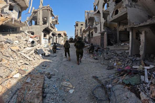 الانتصار على الأنقاض، صور تظهر توغل جيش الاحتلال بين حطام المنازل في قطاع غزةالثلاثاء 31/أكتوبر/2023 - 11:05 م
نشر المتحدث باسم جيش الاحتلال الإسرائيلي دانيال هاجاري، اليوم الثلاثاء، مجموعة من الصور التي أظهرت توغل قوات الاحتلال داخل قطاع غزة، دون تحديد الموقع.