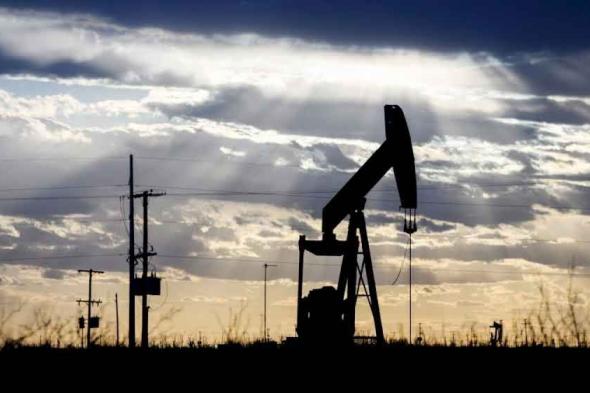 تثبيت الفائدة يقفز بالنفط 2.6% .. عند 86.8 دولار للبرميل