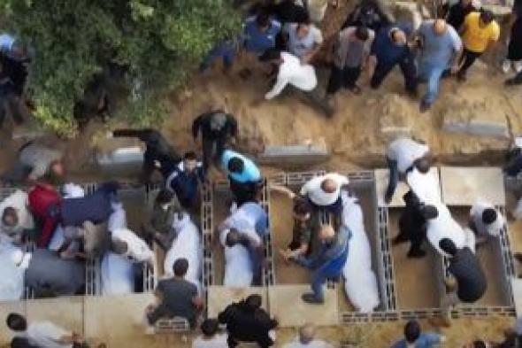 إعلام فلسطيني: عشرات الشهداء فى قصف للاحتلال استهدف مربعا سكنيا بمخيم جباليا