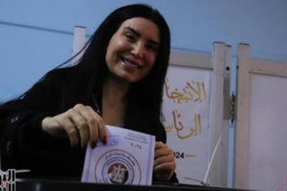 عبير صبرى تشارك فى الانتخابات الرئاسية 2023 وتدلى بصوتها فى أكتوبر