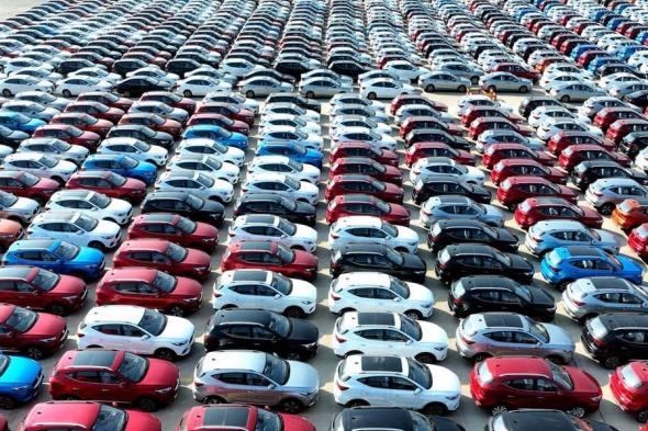 هل تنخفض أسعار السيارات في 2024.. توقعات خبير لسيناريو الشهور المقبلة