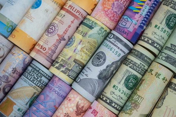انخفاض سعر الدينار الكويتي في ختام تعاملات اليوم الثلاثاء 26-12-2023الثلاثاء 26/ديسمبر/2023 - 10:06 م
شهد سعر الدينار الكويتي انخفاضا ملحوظا أمام الجنيه المصري بالبنك المركزي في ختام التعاملات اليوم الثلاثاء 26-12-2023،وثبت الدينار الكويتي اليوم عند 100.27 جنيه للشراء، و100.73 جنيه للبيع