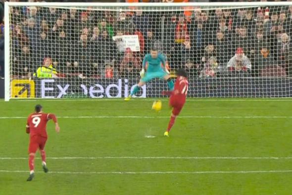 الدوري الإنجليزي، محمد صلاح يسجل هدف ليفربول الأول في شباك نيوكاسلالإثنين 01/يناير/2024 - 11:11 م
سجل محمد صلاح هدف ليفربول الأول في شباك نيوكاسل بالدقيقة 48، في اللقاء الذي يجمع الفريقين على ملعب أنفيلد ضمن لقاءات الجولة العشرين من الدوري الإنجليزي.