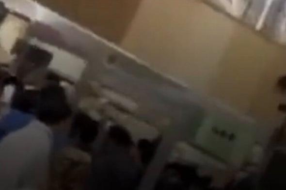 شركة فلاي بغداد للطيران العراقية، نددت بالعقوبات التي فرضتها أميركا عليها، قائلة إنها لا تستند إلى "أي أدلة مادية أو معنوية". وكانت وزارة الخزانة الأميركية أصدرت في وقت سابق الاثنين عقوبات جديدة مرتبطة بفلاي بغداد ومديرها التنفيذي لتقديم المساعدة للحرس الثوري الإيراني ومجموعات