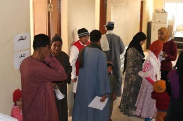 الكشف على 872 فى قافلة طبية لجنوب الوادى بقرية أبو دياب بدشنا