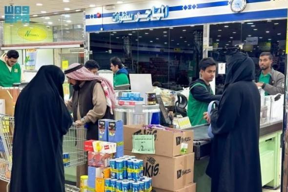 إقبال للمتسوقين قبل رمضان