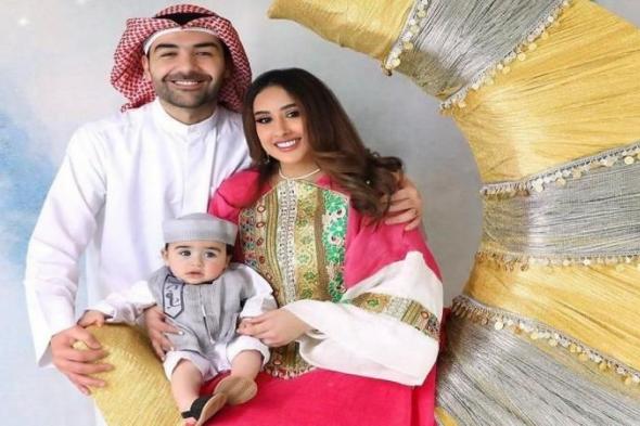 فرح الهادي تستقبل شهر رمضان بجلسة تصوير مع زوجها وابنها الصغير -صور