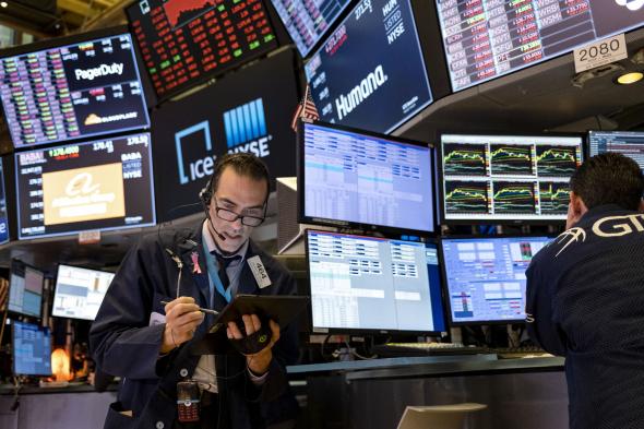 أسهم Microsoft تكسب 75 مليار دولار في يوم واحد.. وخسائر حادة لسهم US Steel بسبب "بايدن