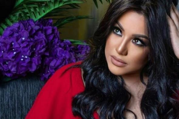 يسرا محنوش تصحح هذا الخطأ في موشح "إذا ألقى الزمان" بصوتها وتعتذر