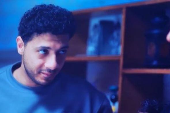 مسلسل المعلم الحلقة 24.. منعم يواسى ابن زمزم ودهب تطلب من المعلم تربية حسن