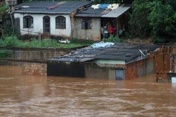 مصرع 37 شخصا في أسوأ فيضانات يشهدها جنوب البرازيل منذ 80 عاما