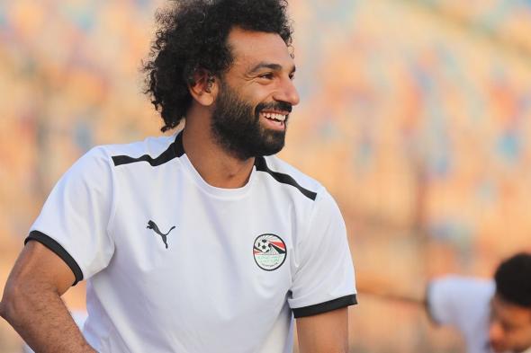 المنتخب الوطني يخوض مرانه الأول باستاد القاهرة استعدادا لبوركينا فاسو (فيديو)الأربعاء 29/مايو/2024 - 10:46 م
أدى منتخب مصر الأول لكرة القدم، مساء اليوم الأربعاء، مرانه الأول على الملعب الرئيسي باستاد القاهرة الدولي، في بداية إستعداداته لمواجهتي بوركينافاسو