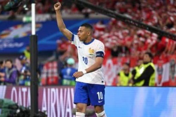 فرنسا تستفيد من النيران الصديقة للمرة الثانية بافتتاح مشوارها فى اليورو