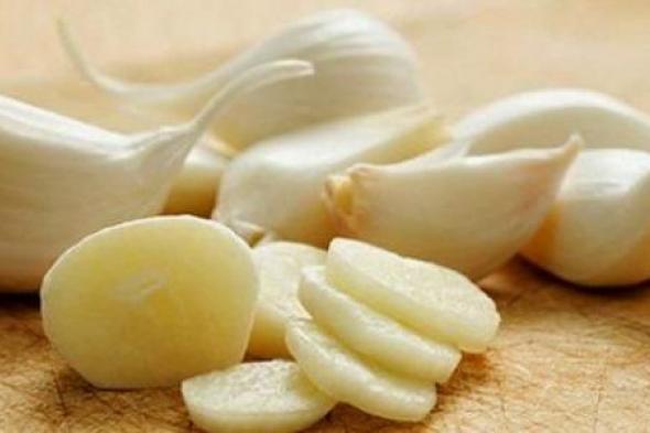 تناول الثوم النيء يومياً.. وراقب ما سيحدث لجسدك!