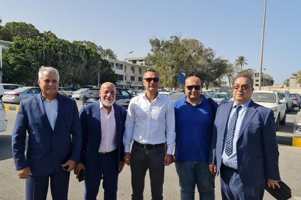 اتحاد الصناعات: إعادة إعمار ليبيا دافع قوي لنشاط العمالة المصريةالإثنين 14/أكتوبر/2024 - 10:47 م
توجه وفد لجنة لتعاون العربي با تحاد الصناعات المصرية بمشاركة 33 شركة من مختلف الصناعات إلى العاصمة الليبية طرابلس ومدينة بنغازي، بمشاركة محمد البهي رئيس اللجنة، وإبراهيم الإمبابي نائب رئيس اللجنة. تأتى تلك الزيارة في إطار الجهود المبذولة لتعزيز التعاون الاقتصادي بين مصر وليبيا والمشاركة في مشروعات