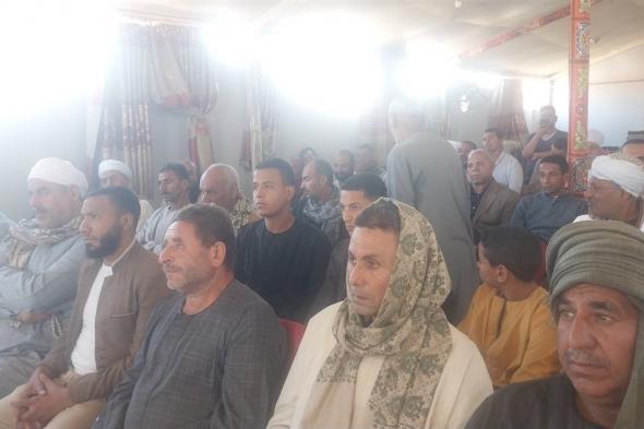ندوة تثقيفية لتعريف مزارعي القمح في سوهاج بالإرشادات الصحيحة (فيديو)السبت 26/أكتوبر/2024 - 07:46 م
بث مباشر ندوه عن تثقيفية لتعريف المزارعين بالإرشادات الصحيحة لزراعة فى سوهاج