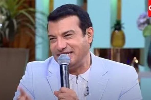 إيهاب توفيق يبهر ستوديو "معكم" بأغنية "سحراني ليل ونهار"