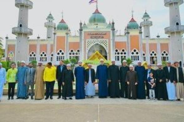 المفتى:
      لا
      مخرج
      لهذا
      العالم
      مما
      هو
      عليه
      إلا
      بالاستماع
      لصوت
      زعماء
      الأديان