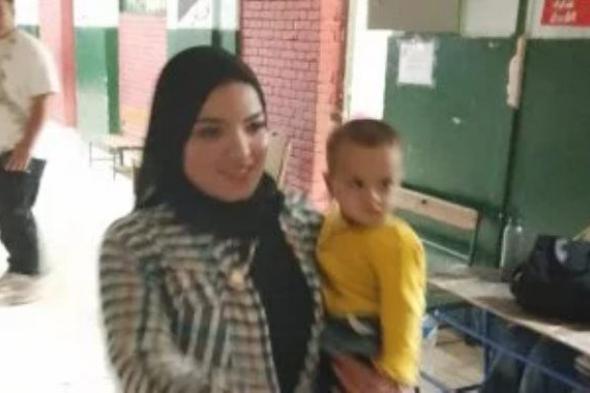 استمرار
      توافد
      المواطنين
      على
      لجان
      الوراق
      بانتخابات
      مجلس
      النواب..
      صور