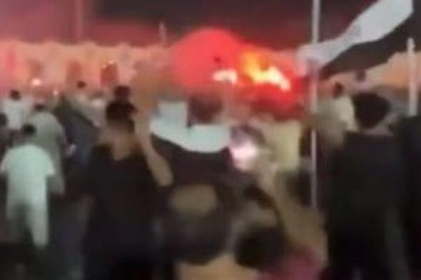 فرحة
      مصر
      تمتد
      إلى
      ليبيا..
      احتفالات
      واسعة
      بتأهل
      الفراعنة
      إلى
      دور
      الـ16
      (فيديو)