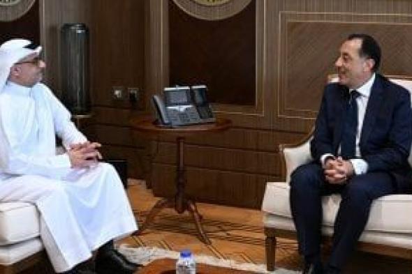 رئيس
      الوزراء
      يتابع
      مستجدات
      الموقف
      التنفيذى
      لمشروعات
      مدينة
      "رأس
      الحكمة"